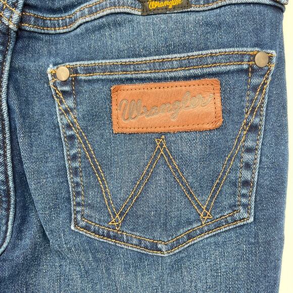 Wrangler Women's Blue Flare Jeans - Picture 8 of 12